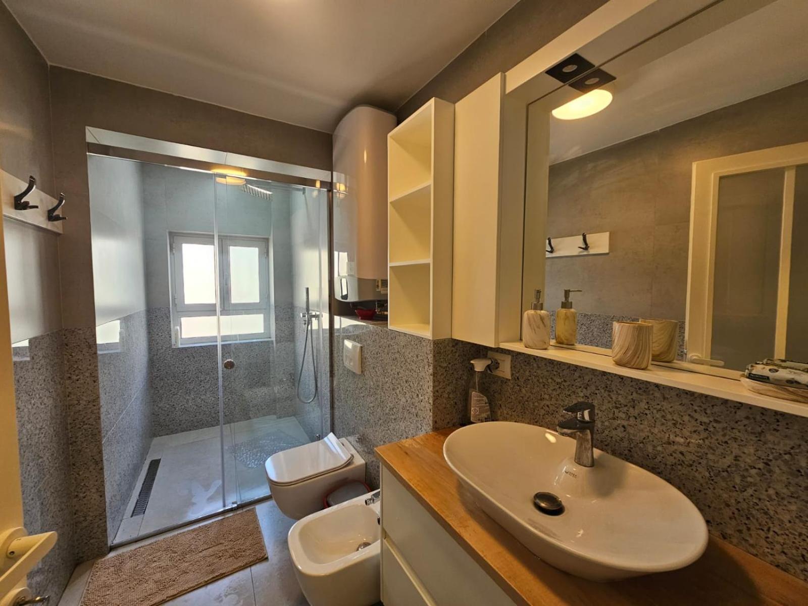 Apartamento Valentino'S Nest Tirana Exterior foto